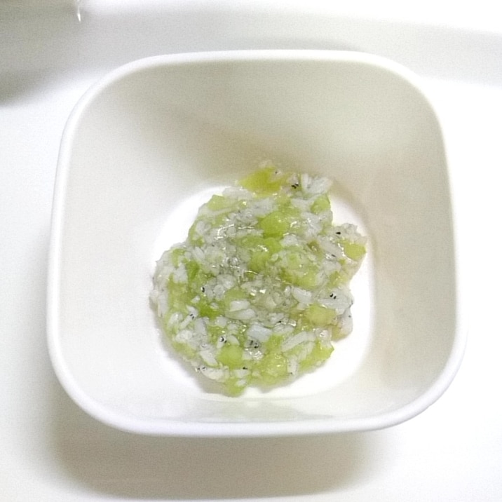 離乳食 中期 しらすのきゅうり和え レシピ 作り方 By オレイン酸 楽天レシピ 離乳食 中期 しらすのきゅうり和え レシピ 作り方 By オレイン酸 楽天レシピ